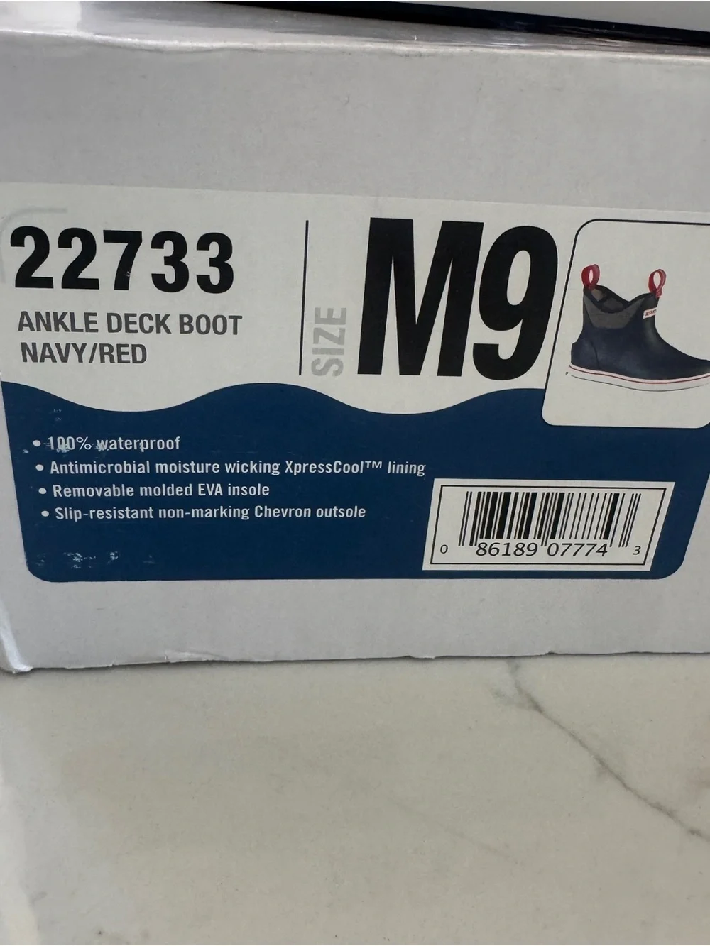 XTRATUF Men’s Navy/Red Ankle Deck Boot - M9